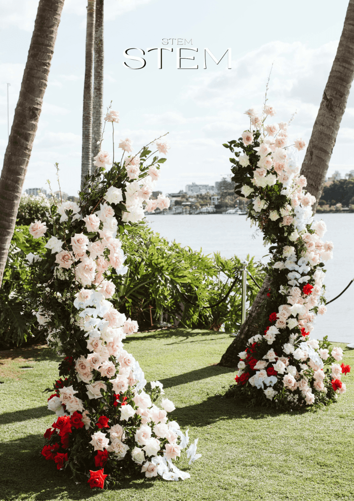 CREATIVE WEDDING ARCH FLORALS