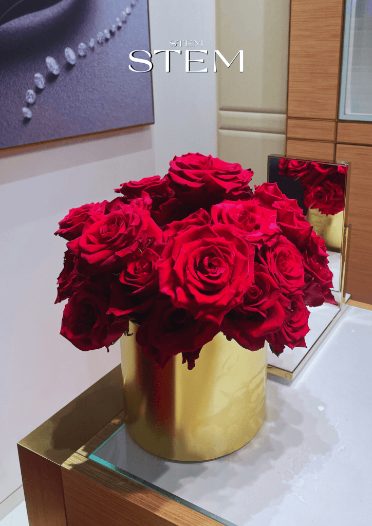 RETAIL FLOWER ARRANGEMENTS TO ELEVATE YOUR STORE ATMOSPHERE